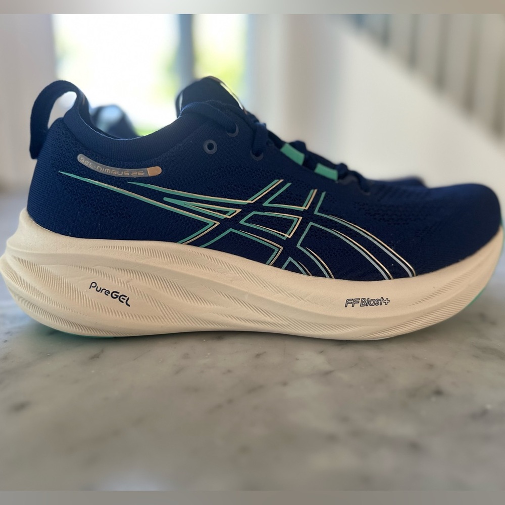 Gel Nimbus 26, Size W10.5